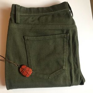 UNIQLO Olive Skinny Jegging Size Small MAKE OFFERS